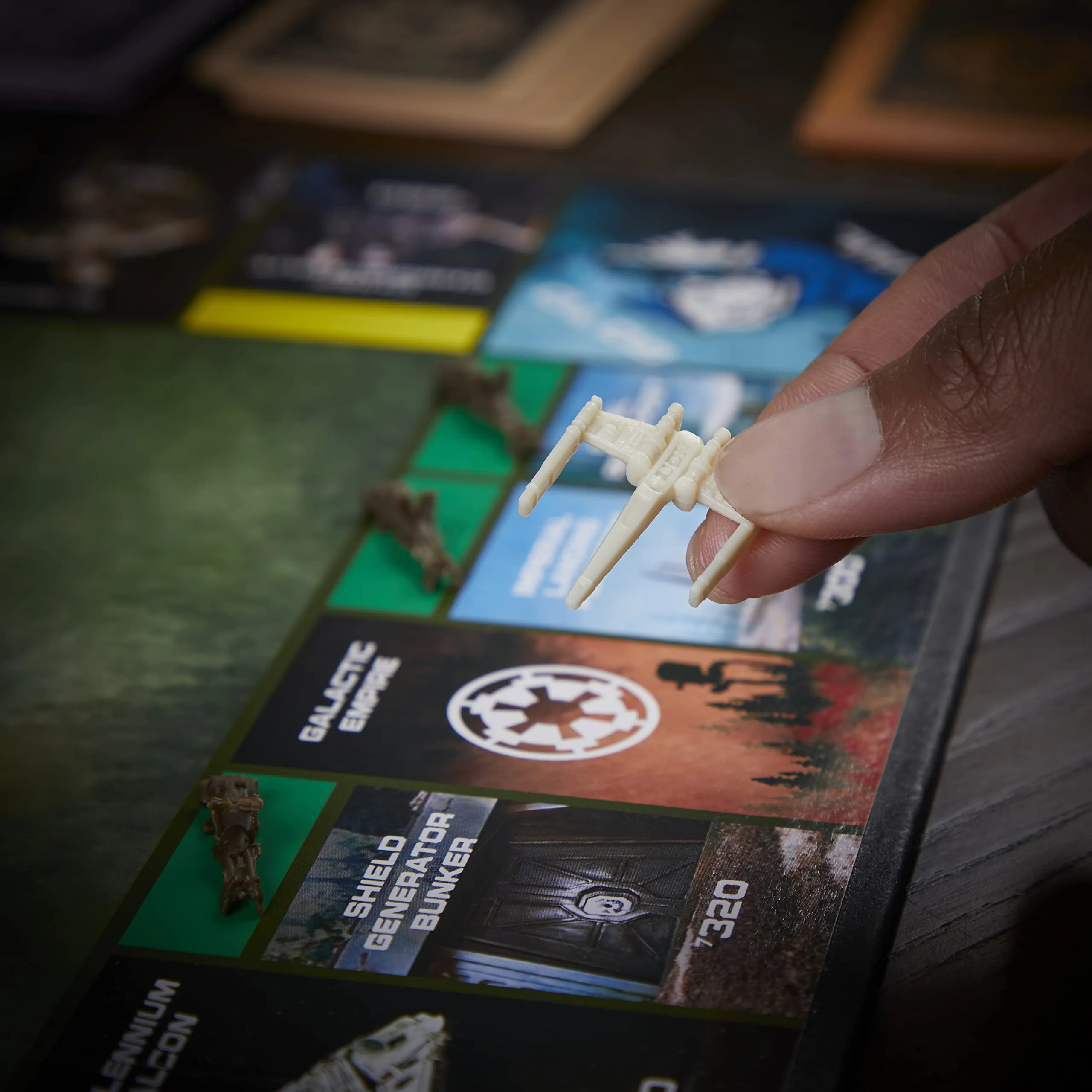 Monopoly Star Wars Return of The Jedi Board Game.