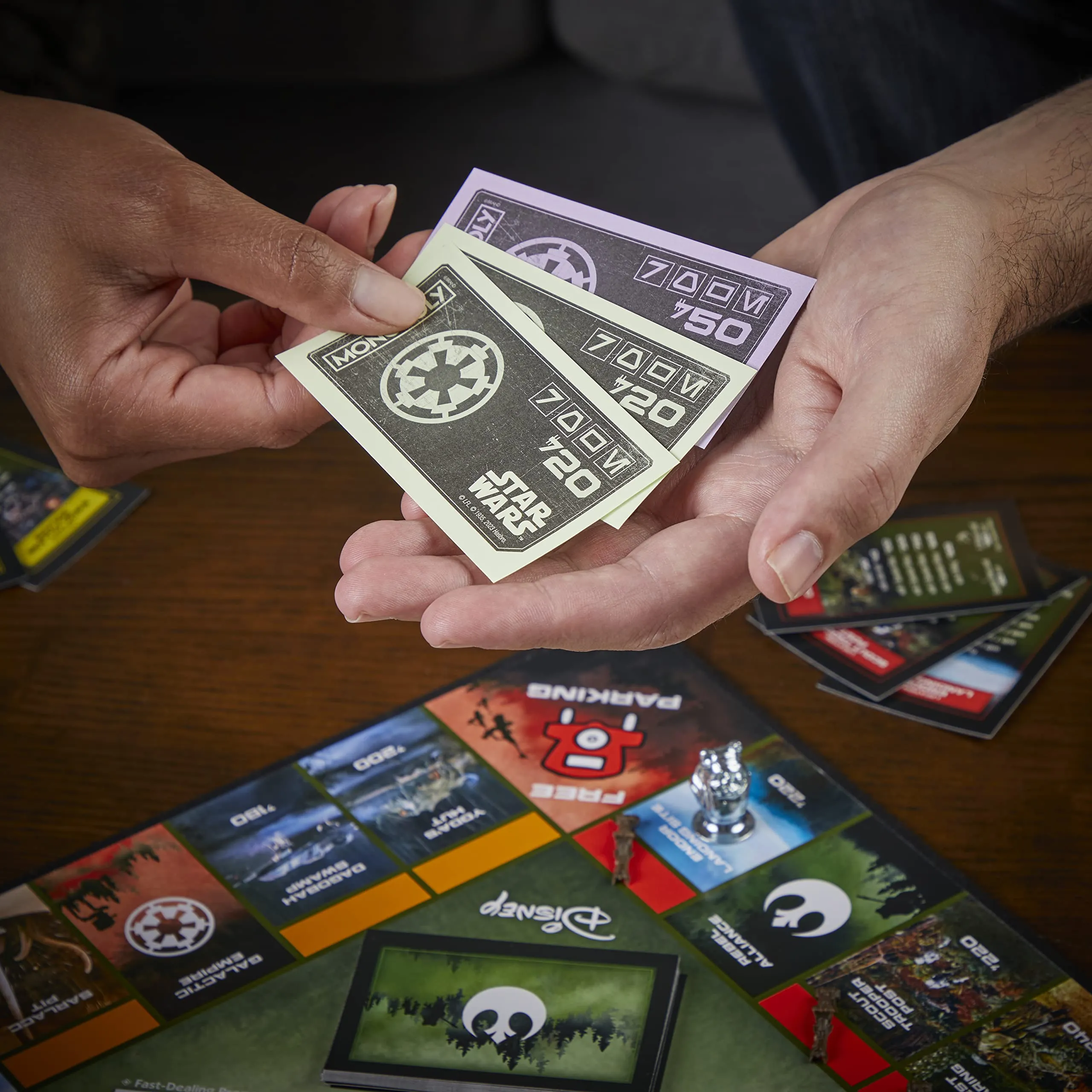 Monopoly Star Wars Return of The Jedi Board Game.